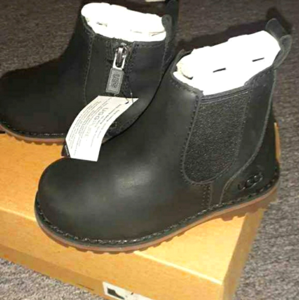Black Unisex Ugg Boots